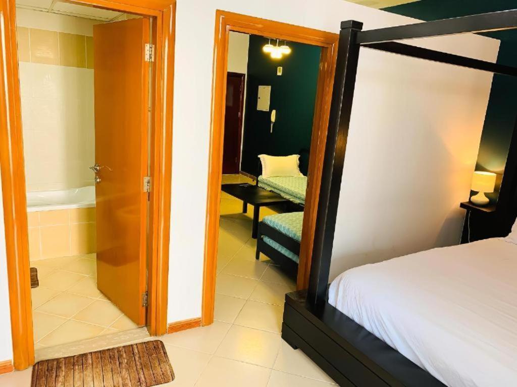 Royal Marina Inn Dubai Bagian luar foto