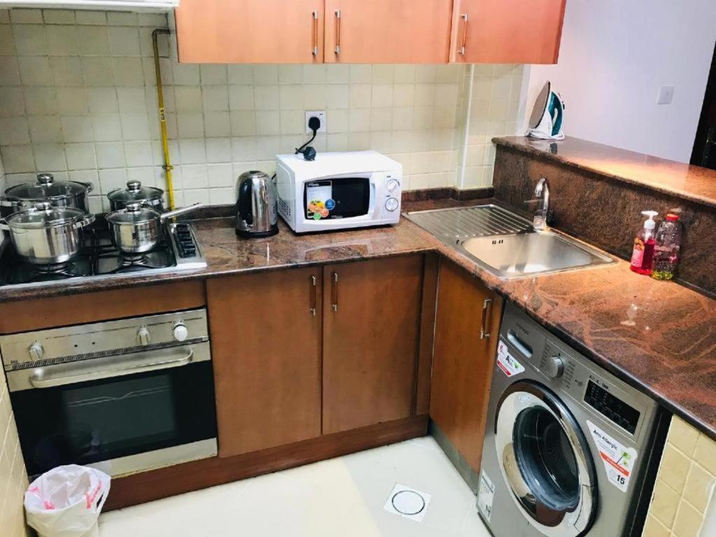 Royal Marina Inn Dubai Bagian luar foto